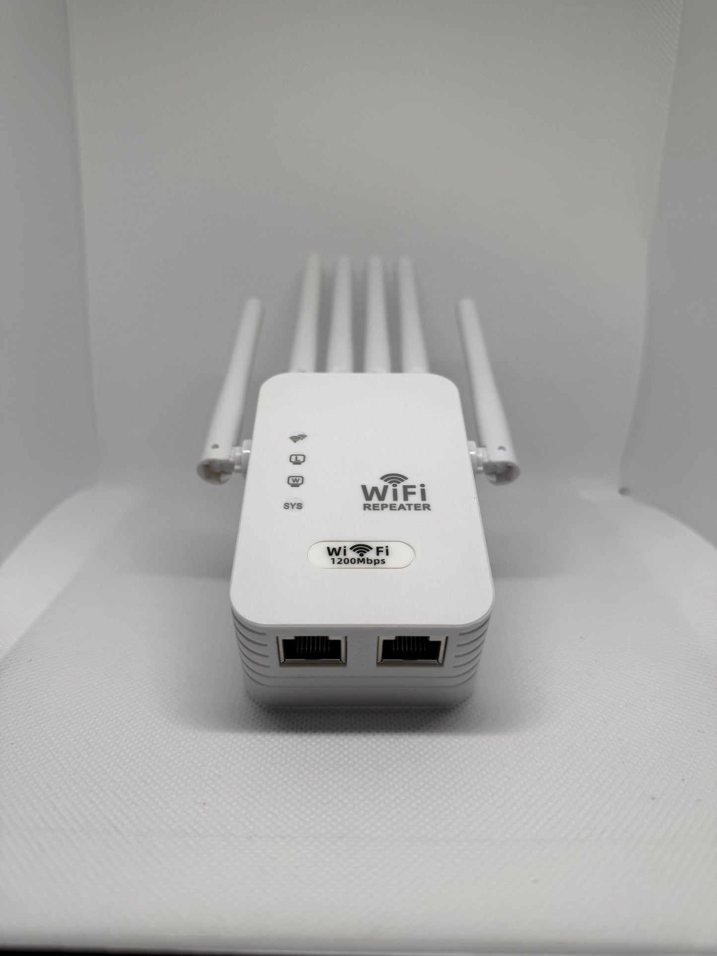 WiFi Repeater 1200Mbps с 6 външни антени – Усилвател на безжичен сигнал